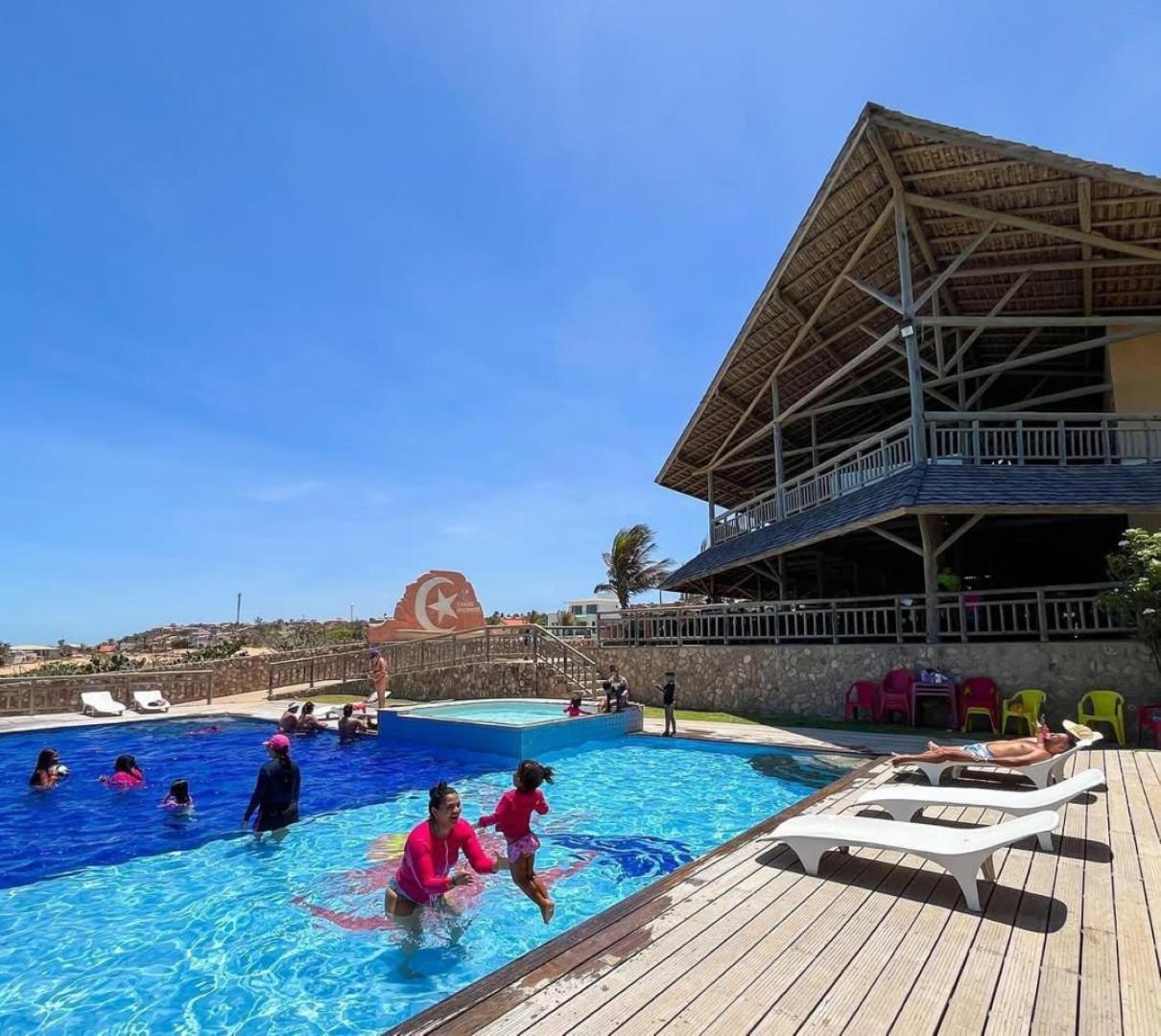 Pousada Terral - Broadway Em Canoa Quebrada Bagian luar foto